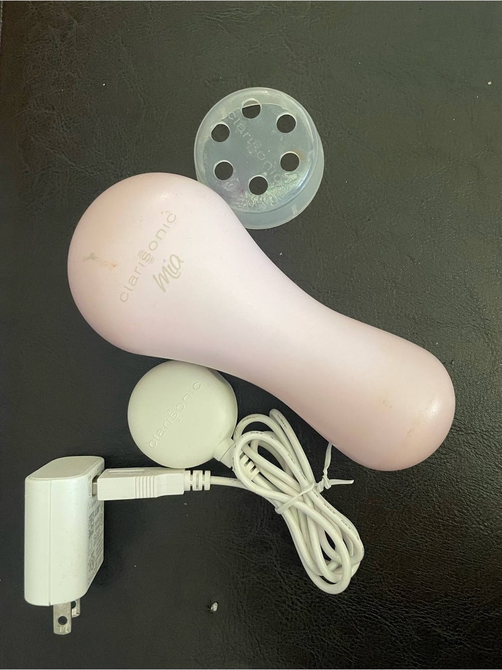 Clarisonic Mia Facial Cleansing Brush in Pale Pink with White Charger